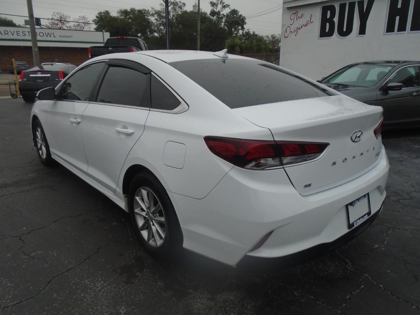 2018 Hyundai Sonata (5NPE24AF5JH) , located at 6112 N Florida Avenue, Tampa, FL, 33604, (888) 521-5131, 27.954929, -82.459534 - Photo#4